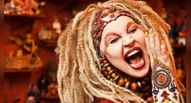 Em uma entrevista a RedeTV! Elke contou um pouco sobre a verdadeira origem do Papai Noel.