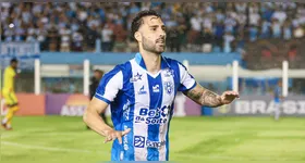 Atacante marcou de pênalti no segundo tempo.