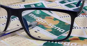 Mega-Sena: o jogo simples, com seis números marcados, custa R$ 6.