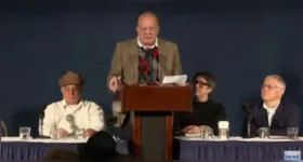 Dr. Ítalo Venturelli durante a coletiva internacional nos EUA, onde relatou um contato imediato do quarto grau com uma inteligência não humana, três décadas após o Caso ET de Varginha.