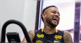 Neymar é preservado pelo Santos, mas participação em torneio online de pôquer chama atenção.