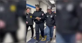 Sob forte esquema de segurança, Nicolás Maduro deixa presídio no Brooklyn e segue para audiência de custódia no Tribunal Federal de Manhattan, em Nova York.