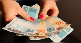 Servidores ativos, inativos e pensionistas recebem a segunda parcela do 13º salário ainda nesta semana, segundo o governo do Estado.