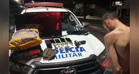 Itens recuperados pela PM, incluindo eletrônicos e ferramentas, foram apresentados na Delegacia de Polícia Civil.