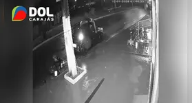 A pista molhada pode ter contribuído para o acidente, dificultando a condução do veículo.