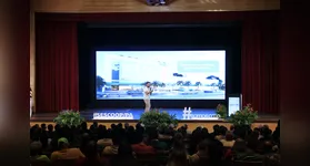 A abertura da feira ocorreu na noite desta quinta-feira (23).