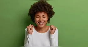 Apesar de parecer que tudo está dando errado, a vitória está chegando e não aparece apenas quando como sucesso material, mas também como clareza, equilíbrio interno e realização de objetivos que pareciam distantes.