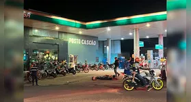 Os policiais deram ordem de parada, mas o condutor não obedeceu, iniciando uma fuga pelas ruas da cidade