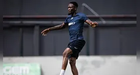 Zagueiro Duplexe Tchamba do Remo