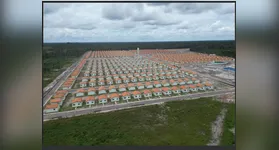 O empreendimento deve beneficiar cerca de 3,2 mil pessoas, garantindo acesso à casa própria.