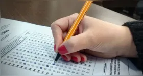 Concursos em todo o país atraem candidatos que buscam estabilidade e salários elevados no serviço público.