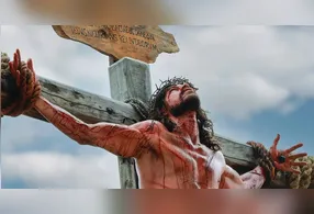 Objetos ligados à crucificação de Jesus, como a cruz ou a coroa de espinhos, passaram a ter grande valor simbólico.