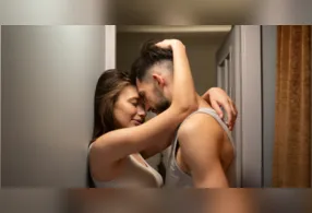 Quando há uma diferença maior entre o tamanho do pênis e a capacidade de acomodação do corpo, o sexo pode gerar incômodo ou até dor.