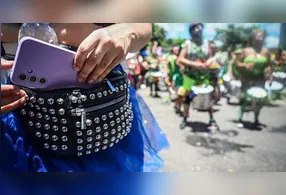 Surpresa de sentir que algo desapareceu do bolso pode transformar a festa em um grande aborrecimento.