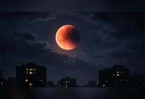 Além da explicação científica, eclipses lunares também costumam ganhar interpretações dentro da astrologia.