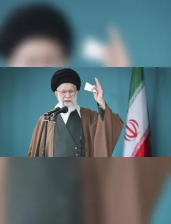 Imagem de arquivo mostra o líder supremo iraniano, Ali Khamenei, durante pronunciamento oficial em Teerã.