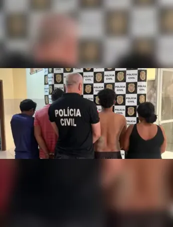 Dois suspeitos foram localizados no bairro Bela Vista. Outros dois foram encontrados na área rural conhecida como Alto Brasil.