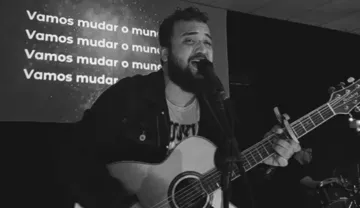 Imagem ilustrativa da imagem Cantor gospel morre após sofrer choque elétrico em autopeças