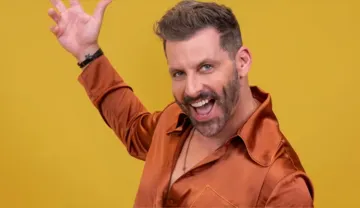 Imagem ilustrativa da imagem Após convulsões, Henri Castelli deixa o BBB 26; ator se pronuncia