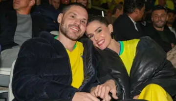 Imagem ilustrativa da imagem Deborah Secco se declara para o novo namorado: 'Amor de verdade'