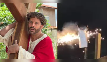 Imagem ilustrativa da imagem Vídeo: roupa de Henri Castelli pega fogo durante A Paixão de Cristo
