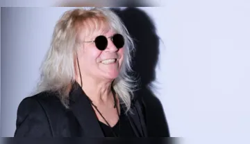 Imagem ilustrativa da imagem Cantor Ovelha passa por cirurgia de urgência após passar mal