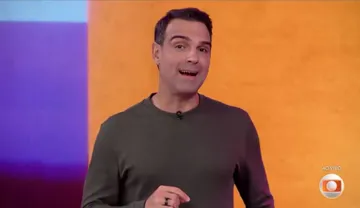 Imagem ilustrativa da imagem Tadeu Schmidt dá spoiler sobre “casal de gostosos” no BBB 26