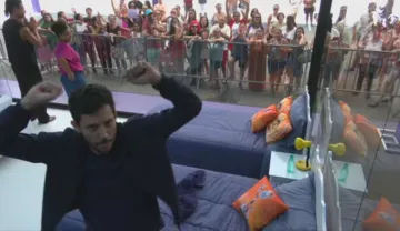 Imagem ilustrativa da imagem Marcel anuncia ao vivo que vai seguir na Casa de Vidro do BBB 26