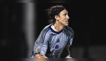 Imagem ilustrativa da imagem Cruzeiro: goleiro Cássio tem lesão grave no joelho e passará por cirurgia