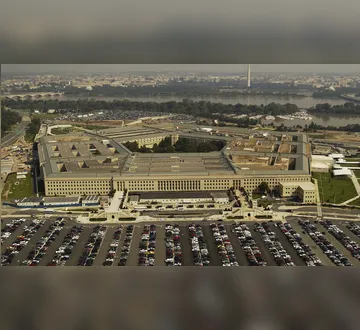 Imagem ilustrativa da imagem Pentágono fará coletiva nesta terça para anunciar rumos da guerra no Irã