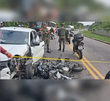 Imagem ilustrativa da imagem Acidente em Belém destrói veículos e causa fuga de animais