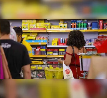 Imagem ilustrativa da imagem Procon alerta para abusos em lista escolar. Veja o que não pode!