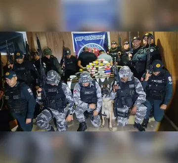 Imagem ilustrativa da imagem Base Fluvial Candiru apreende drogas e prende duas pessoas