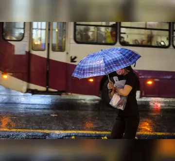 Imagem ilustrativa da imagem Vai chover? Confira previsão do tempo para Belém