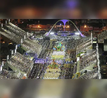 Imagem ilustrativa da imagem Quanto ganha um jurado do Carnaval do Rio de Janeiro?