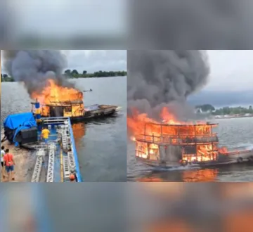 Imagem ilustrativa da imagem Embarcação é destruída pelo fogo dentro de rio, na cidade de Portel