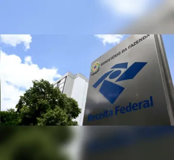 Imagem ilustrativa da imagem Receita nega taxar transações de R$ 5 mil após fakenews na Jovem Pan