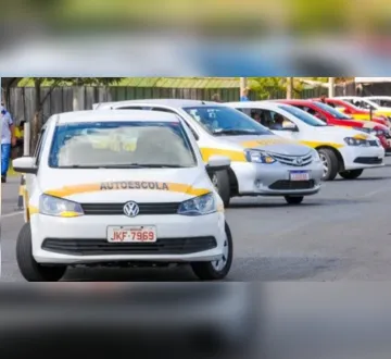Imagem ilustrativa da imagem Cursos de CNH a partir de R$ 240: autoescolas se adaptam à nova legislação