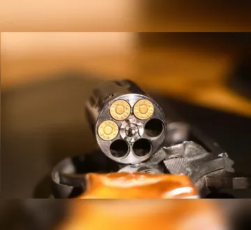 Imagem ilustrativa da imagem PM é baleado em confusão com policial civil em Salinas