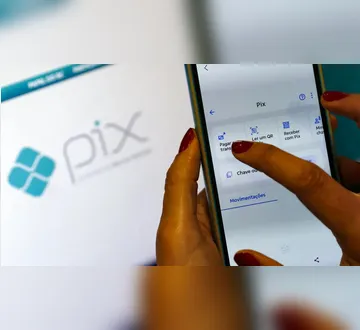 Imagem ilustrativa da imagem Receita Federal volta a negar taxação do Pix e alerta para golpes