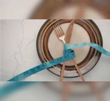 Imagem ilustrativa da imagem Por que comer pouco pode travar o seu emagrecimento?