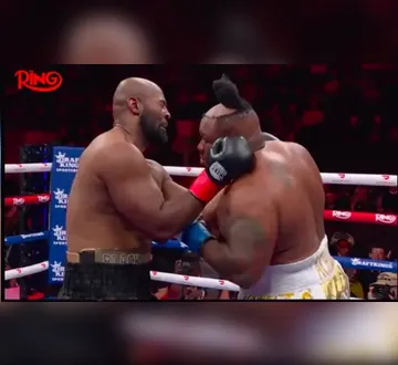 Imagem ilustrativa da imagem VÍDEO: Peruca 'voa' após boxeador levar um soco em luta nos EUA