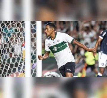 Imagem ilustrativa da imagem Erro de Sávio, gol de Pedro Rocha e Remo perde mais uma na Série A