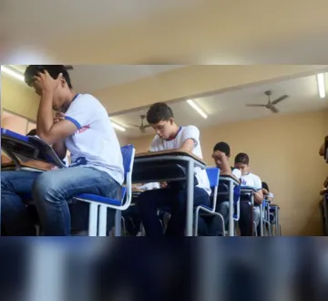 Imagem ilustrativa da imagem Rematrícula na rede estadual segue aberta até 6 de janeiro