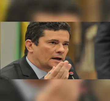 Imagem ilustrativa da imagem PF acha prova de que Moro deu ordem para grampo ilegal a autoridades