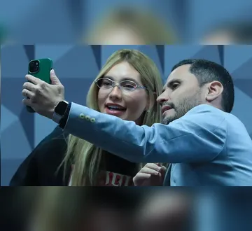 Imagem ilustrativa da imagem Influenciadores sem formação podem estar com os ‘dias contados’