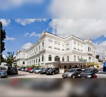 Imagem ilustrativa da imagem Papai Noel leva magia do Natal ao Hospital Beneficente Portuguesa