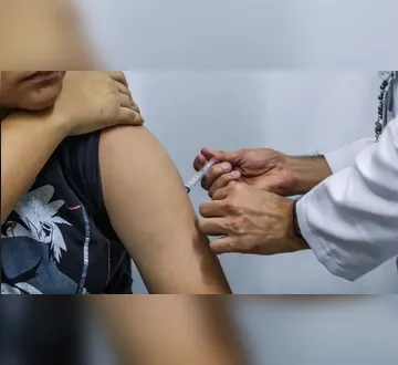 Imagem ilustrativa da imagem Jovens de 15 a 19 anos podem se vacinar contra HPV; confira!