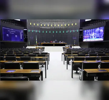 Imagem ilustrativa da imagem Novo concurso da Câmara dos Deputados: inscrições, vagas e salário de até R$ 21 mil