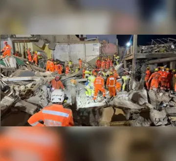 Imagem ilustrativa da imagem Bombeiros confirmam 12 mortos após desabamento de lar de idosos